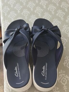 Clarks Navy Bow Slip-On Sandals